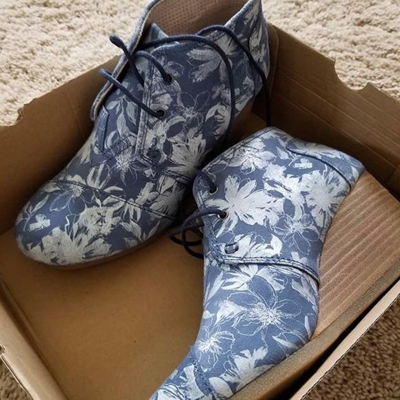 Toms Shoes - TOMS WEDGE BOOTIE